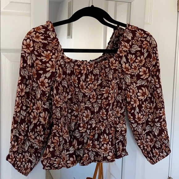 🔥NWT American Eagle smocked top🔥 - Picture 4 of 4